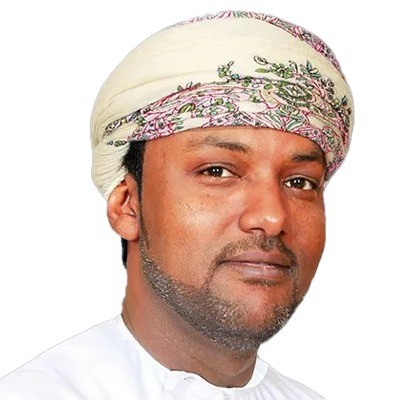 طاهر العمري